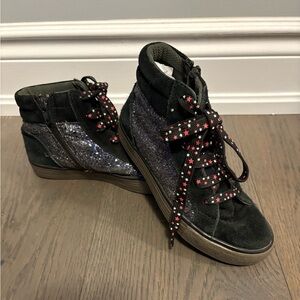 Clark’s girls designer black shoes sz 1Y EUC worn 2x ret $225